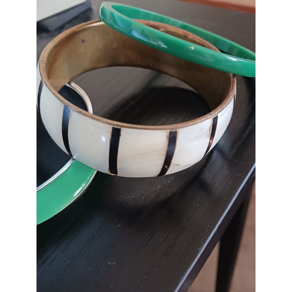 Vintage Bangle Bracelet Set Green Enamel Silver Tone Cream Striped 4 Piece Stack - Picture 3 of 4